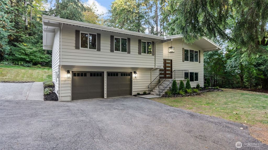 Photo of 17525 164th Avenue NE, Woodinville, WA 98072 (MLS # 2442992)