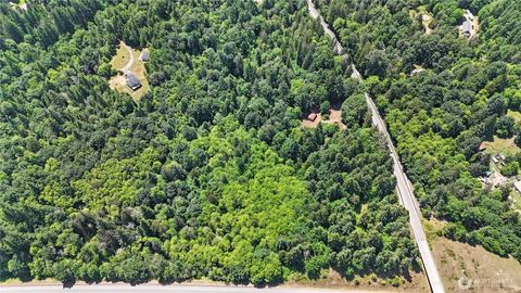 Photo of 1561 W Cloquallum Road, Shelton, WA 98584 (MLS # 2540670)