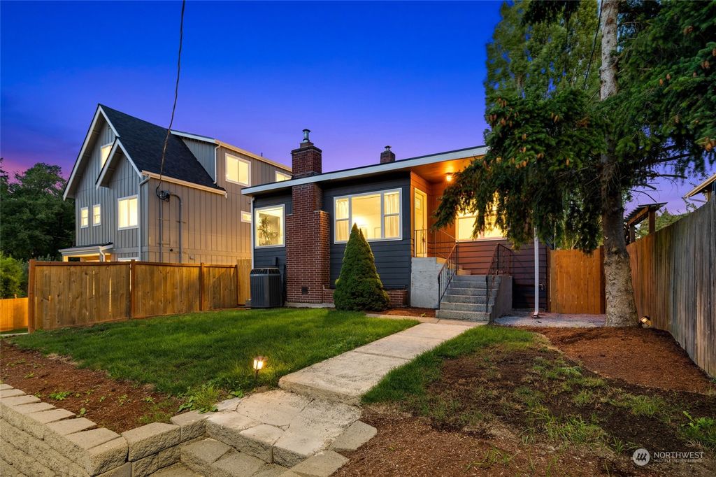 Photo of 7120 18th Avenue SW, Seattle, WA 98106 (MLS # 1998469)