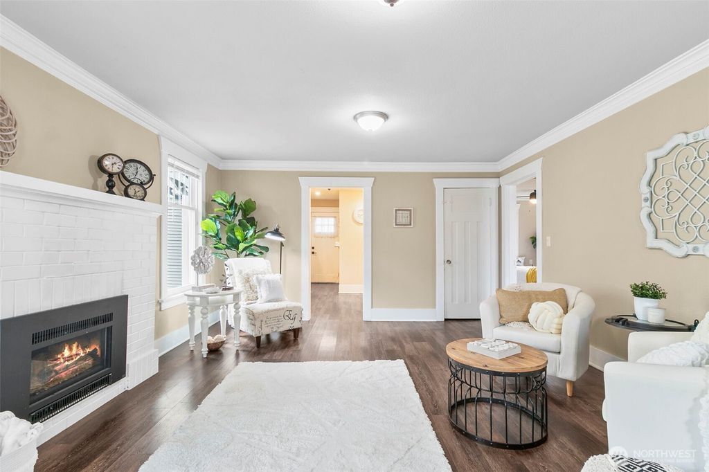 Photo of 1203 N 2nd Street, Renton, WA 98057 (MLS # 2485355)