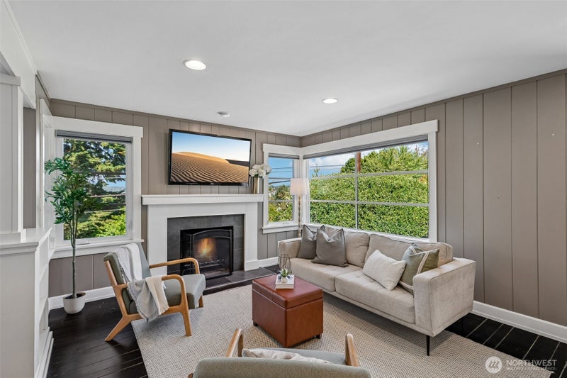 239 NW 48th Street