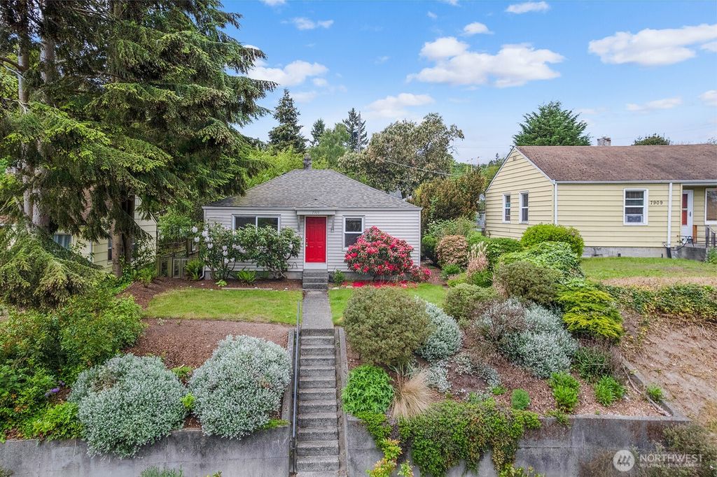 Photo of 7915 27th Avenue SW, Seattle, WA 98126 (MLS # 2378101)