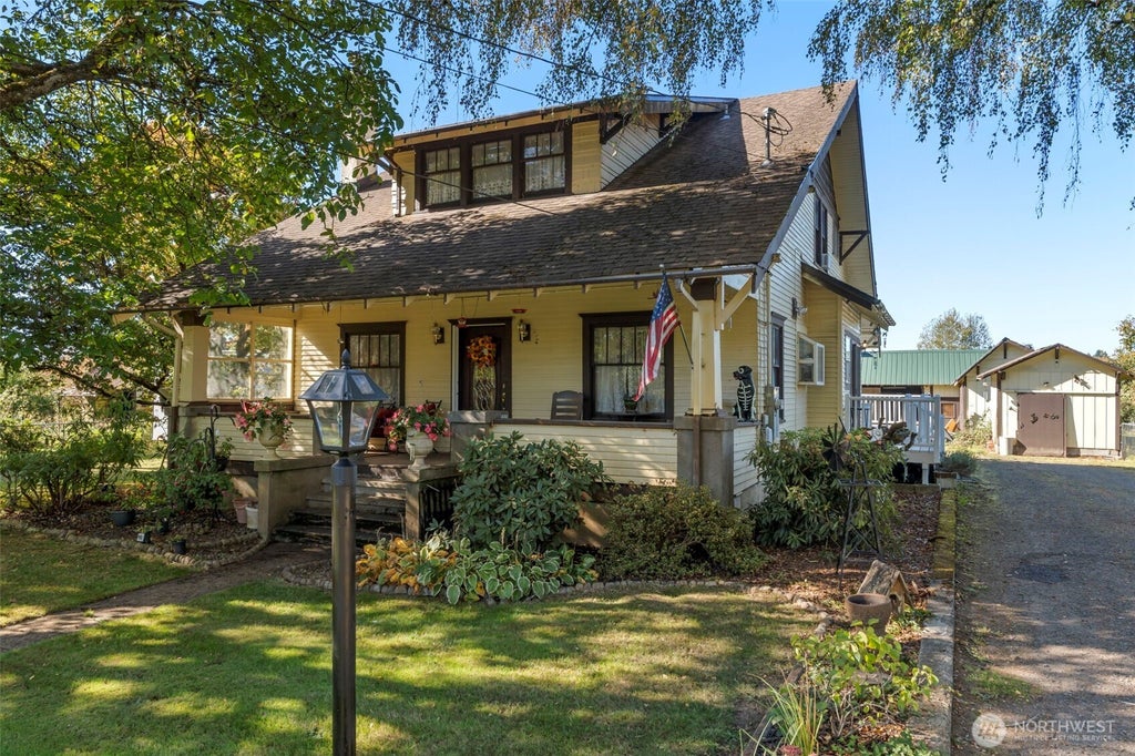 Photo of 1251 S Yew Street, Centralia, WA 98531 (MLS # 2569521)