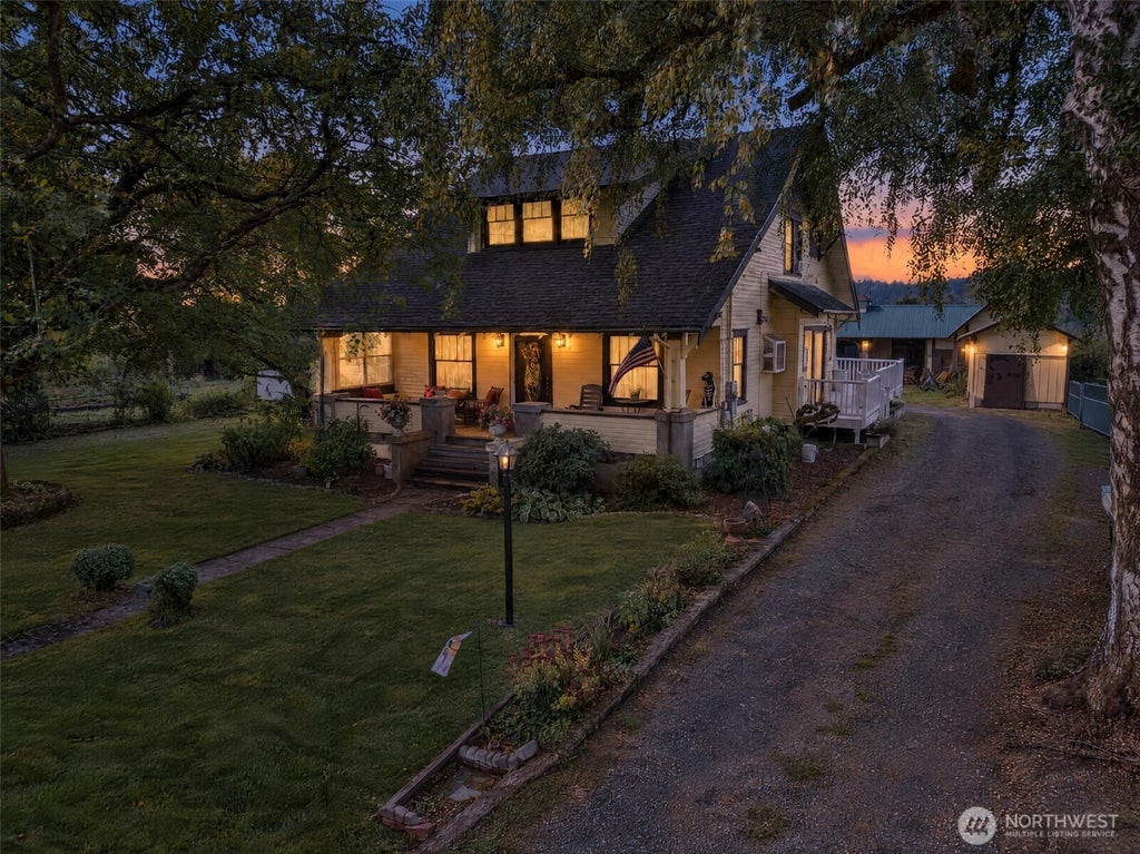 Photo of 1251 S Yew Street, Centralia, WA 98531 (MLS # 2569521)