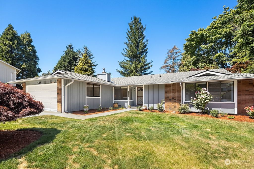 Photo of 15524 SE 178th Place, Renton, WA 98058 (MLS # 2134923)