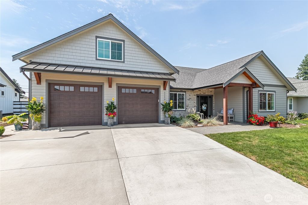 Photo of 2240 Berryman Loop Loop, Lynden, WA 98264 (MLS # 2558355)
