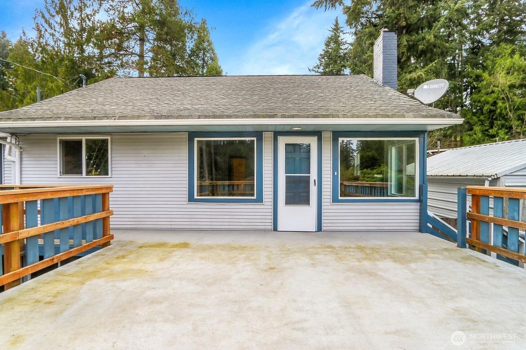 Photo of 20015 12th Avenue NE, Shoreline, WA 98155 (MLS # 2348756)