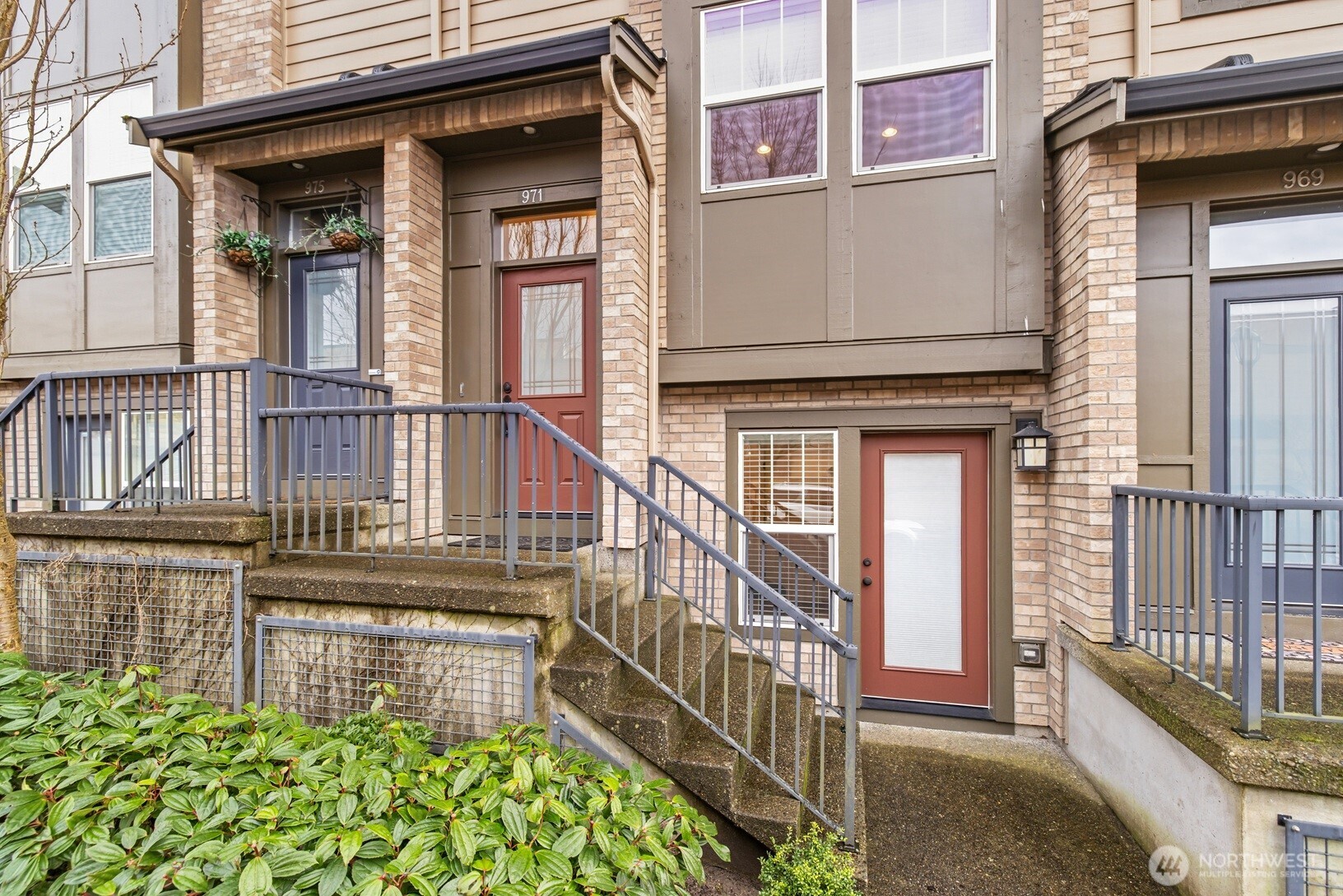 971 NE Ellis Drive 5.2