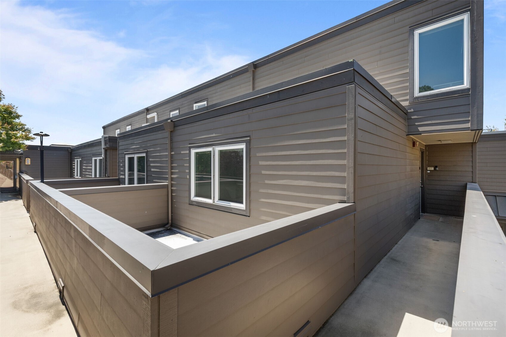 2219 14th Avenue W 405