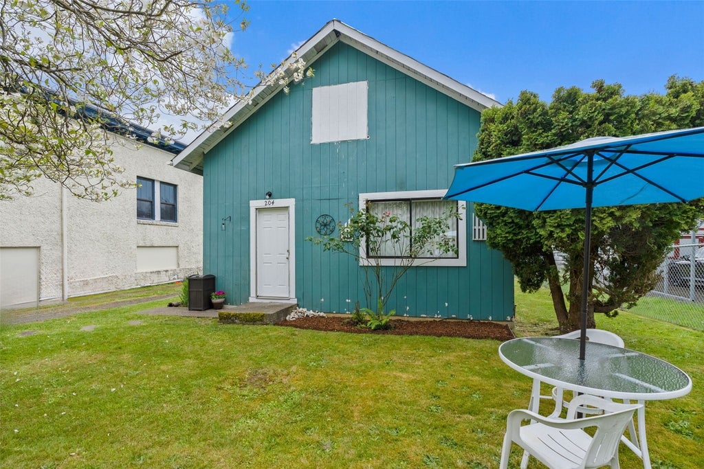 Photo of 204 Pacific Avenue, South Bend, WA 98586 (MLS # 2596548)