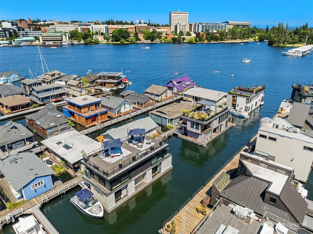 Photo of 2816 Boyer Avenue E #B, Seattle, WA 98102 (MLS # 2492605)