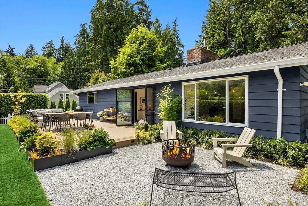 Photo of 10430 NE Cascade Avenue, Bainbridge Island, WA 98110 (MLS # 2518385)