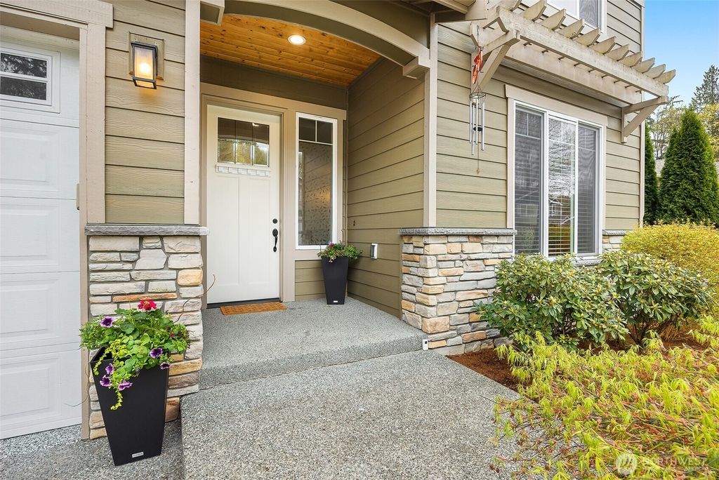 Photo of 18921 10th Drive SE, Bothell, WA 98012 (MLS # 2513605)