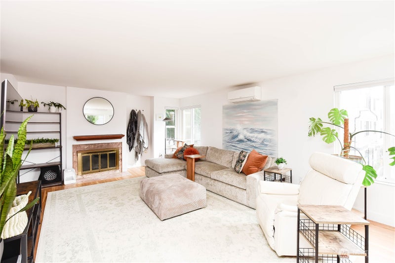 1214 Taylor Avenue N 101