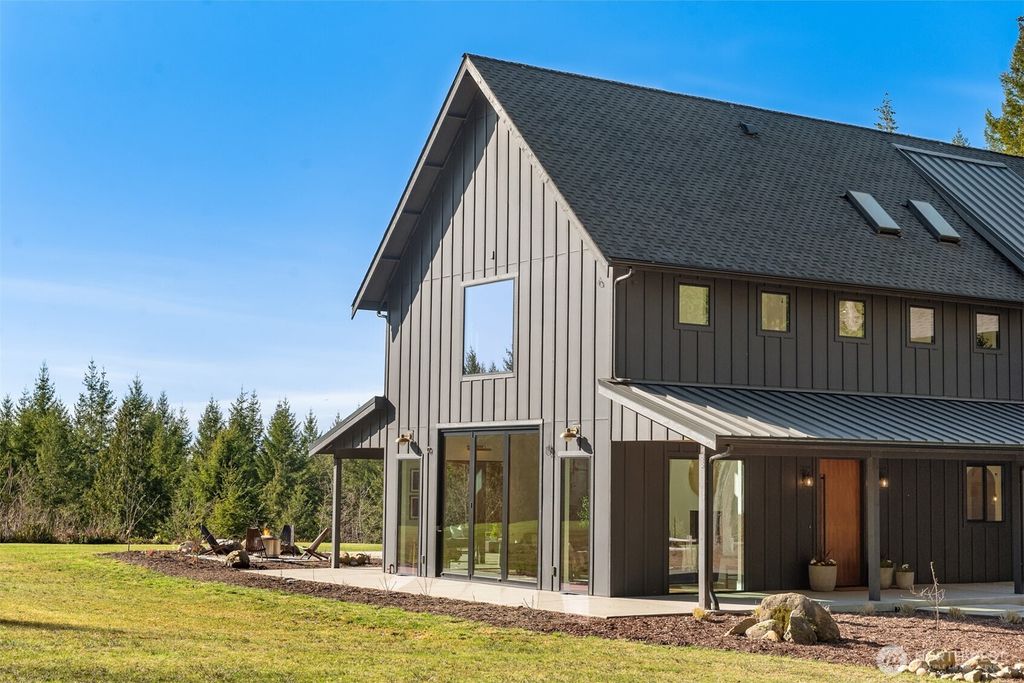 Photo of 33310 NE 95th Place, Carnation, WA 98014 (MLS # 2368322)