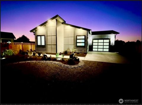 996 Alida Court SE Ocean Shores WA 98569