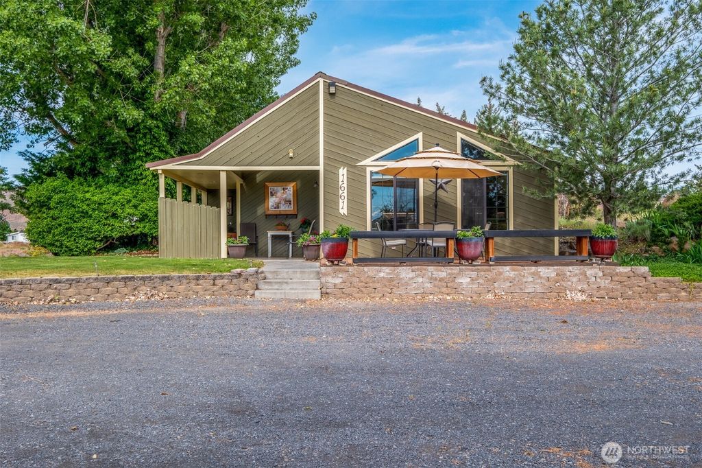 Photo of 1661 Road 17.6 NW, Ephrata, WA 98823 (MLS # 2523208)