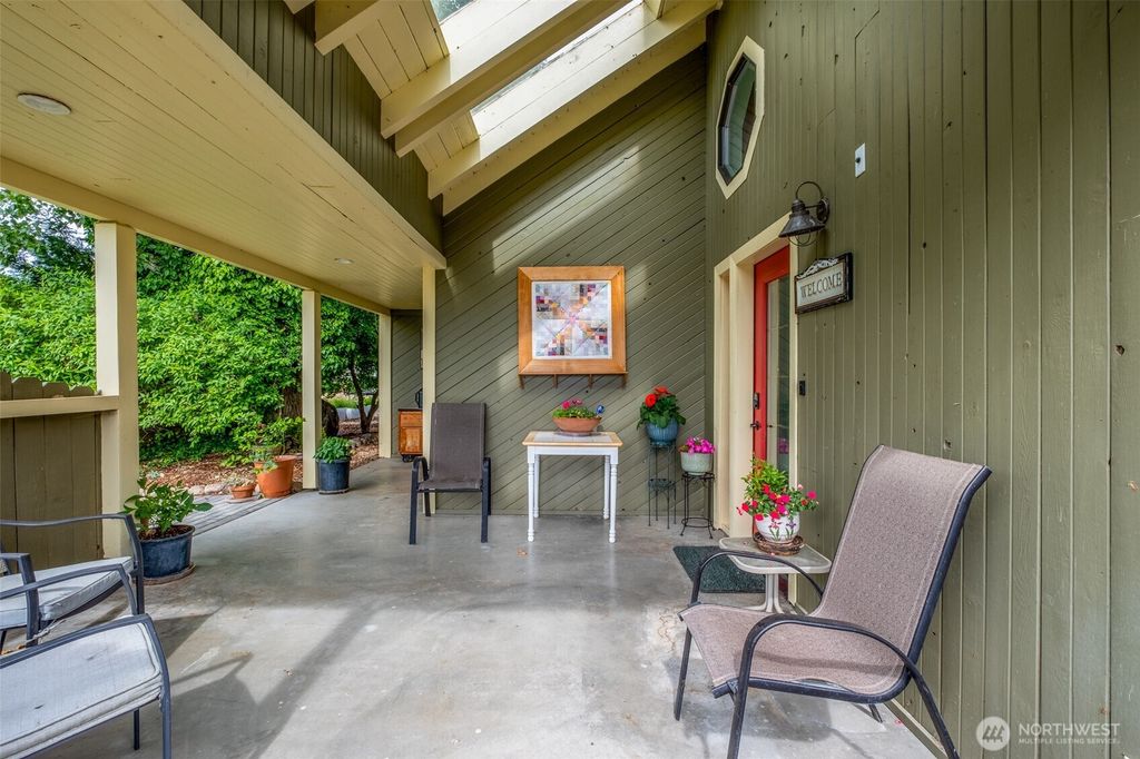 Photo of 1661 Road 17.6 NW, Ephrata, WA 98823 (MLS # 2523208)
