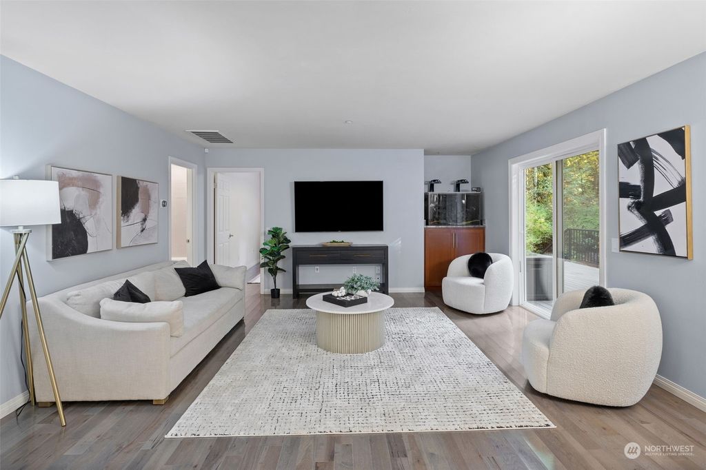 Photo of 22423 NE 60th Street, Redmond, WA 98053 (MLS # 2300412)