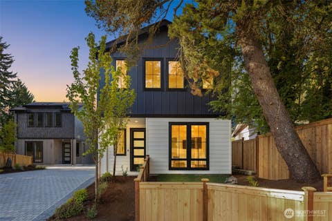 Photo of 13806 84th Lane NE, Kirkland, WA 98034 (MLS # 2528152)