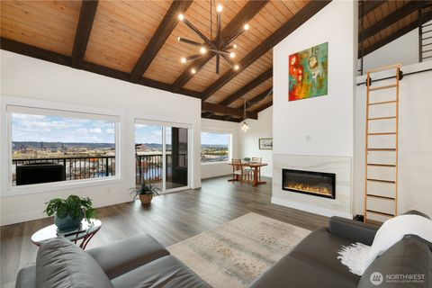 Photo of 525 Broadway #404, Tacoma, WA 98402 (MLS # 2439397)