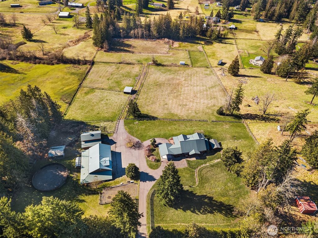 Photo of 38623 276th Avenue SE, Enumclaw, WA 98022 (MLS # 2340000)
