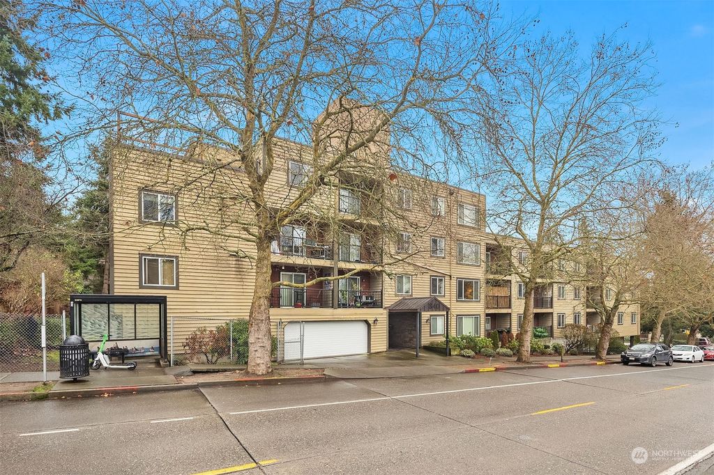 Photo of 840 NE 125th Street #212, Seattle, WA 98125 (MLS # 2188097)