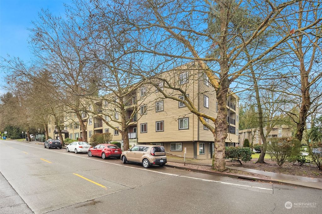 Photo of 840 NE 125th Street #212, Seattle, WA 98125 (MLS # 2188097)