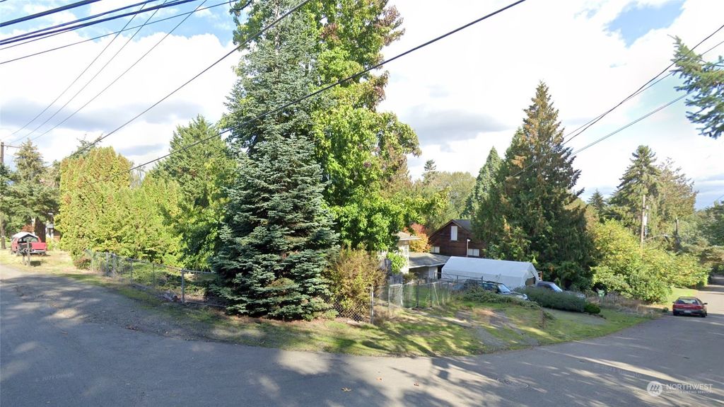 Photo of 9302 45th Avenue NE, Seattle, WA 98115 (MLS # 2205798)