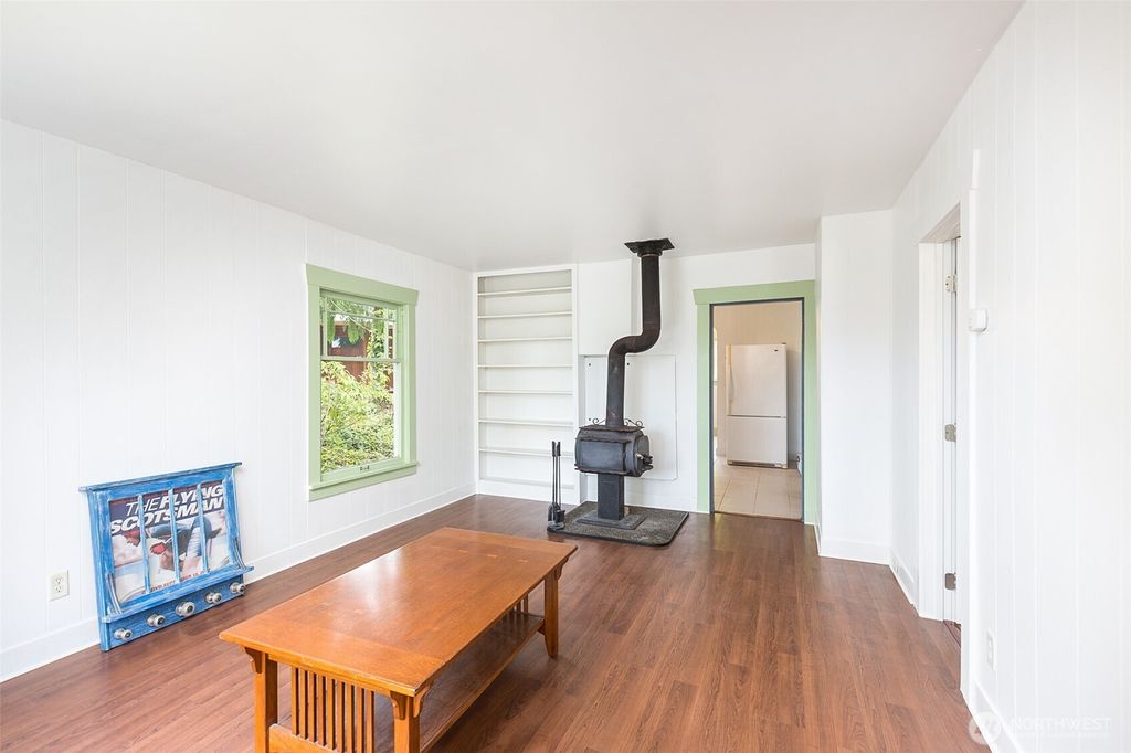 Photo of 320 W 15th Street, Port Angeles, WA 98362 (MLS # 2521751)