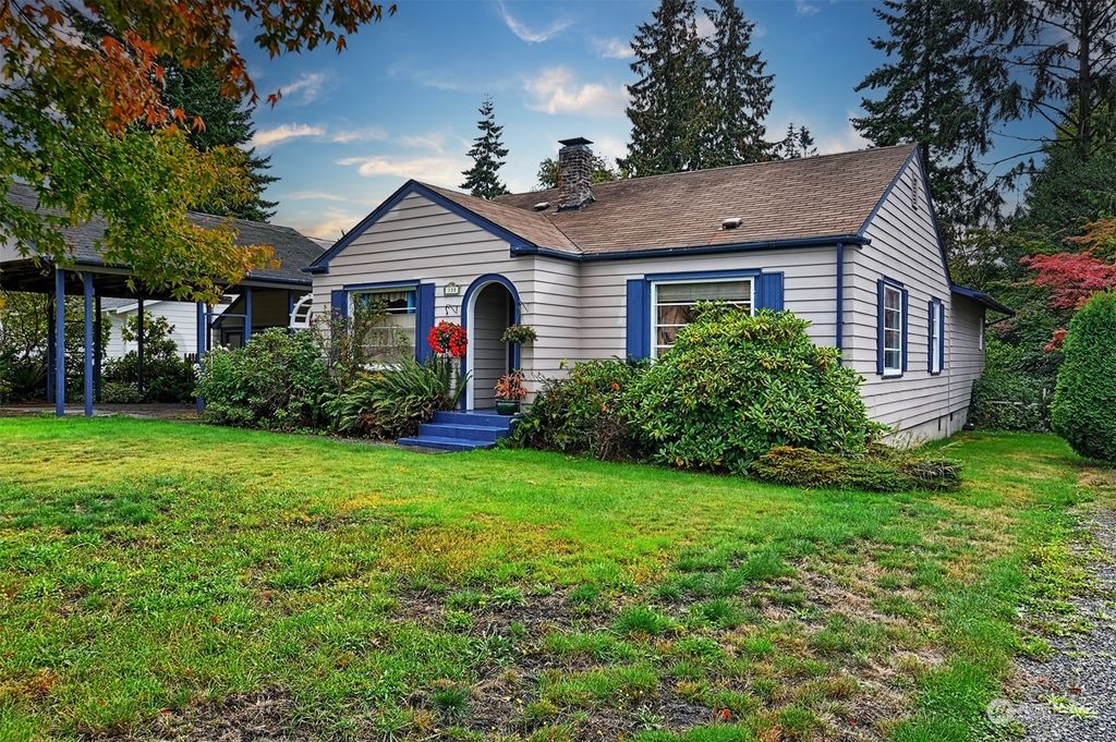 Photo of 330 N Cabot Road, Everett, WA 98203 (MLS # 2167378)