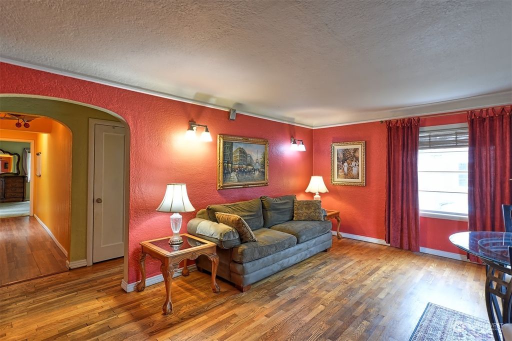 Photo of 330 N Cabot Road, Everett, WA 98203 (MLS # 2167378)