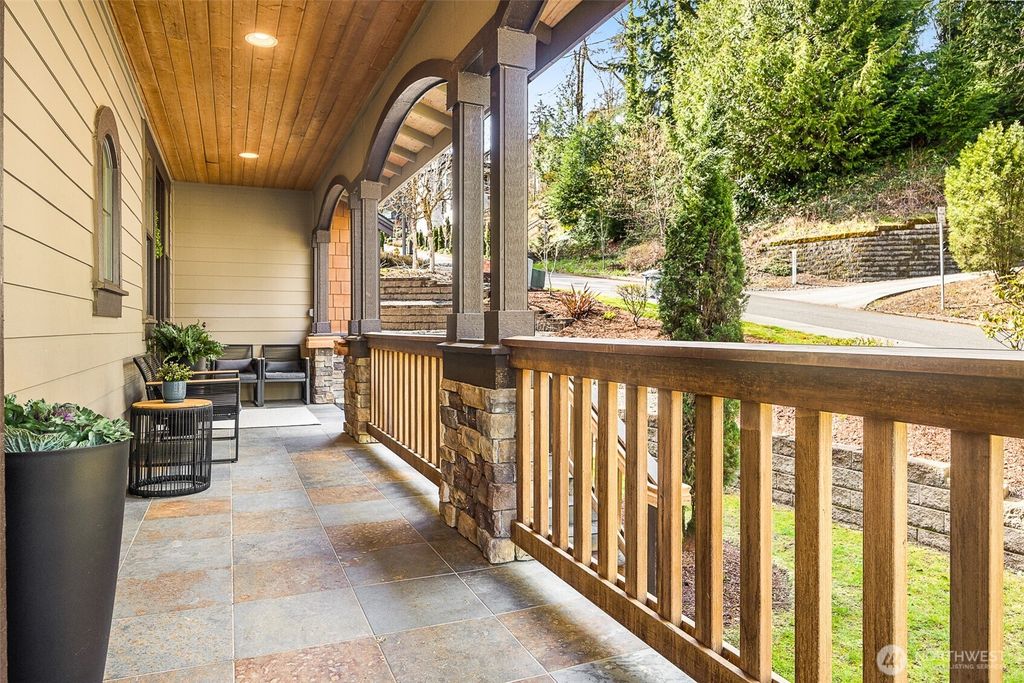 Photo of 16305 SE 37th Street, Bellevue, WA 98008 (MLS # 2511708)