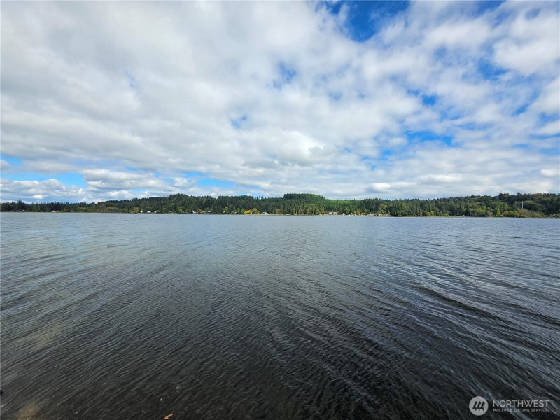 560 E North Bay Road