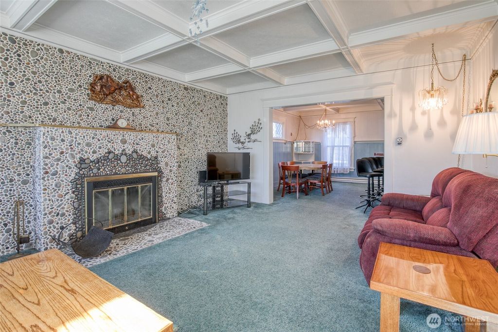 Photo of 620 6th Street, Hoquiam, WA 98550 (MLS # 2480562)