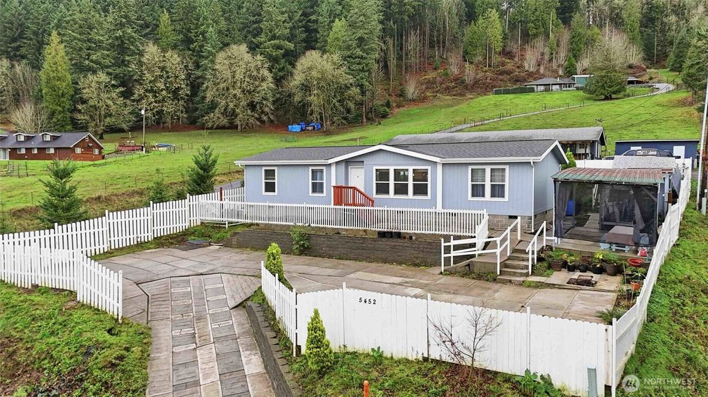 Photo of 5452 Meeker Drive, Kalama, WA 98685 (MLS # 2462797)