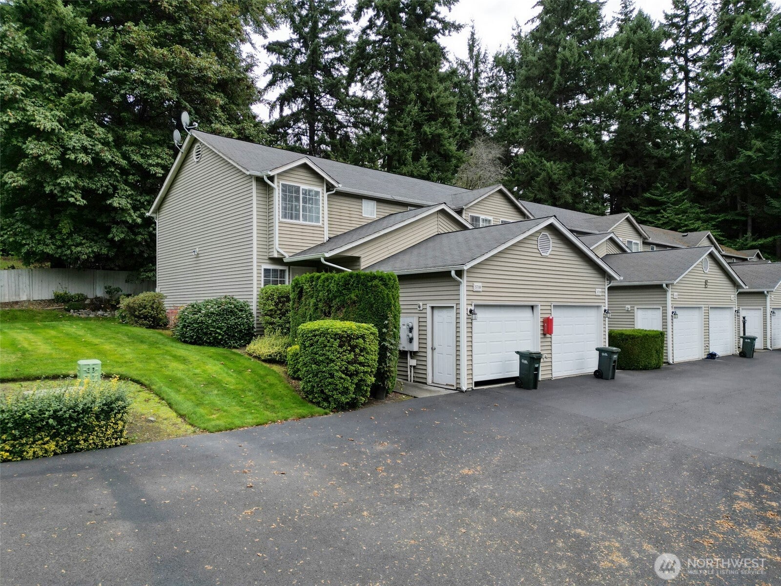 5722 99th Street Ct E