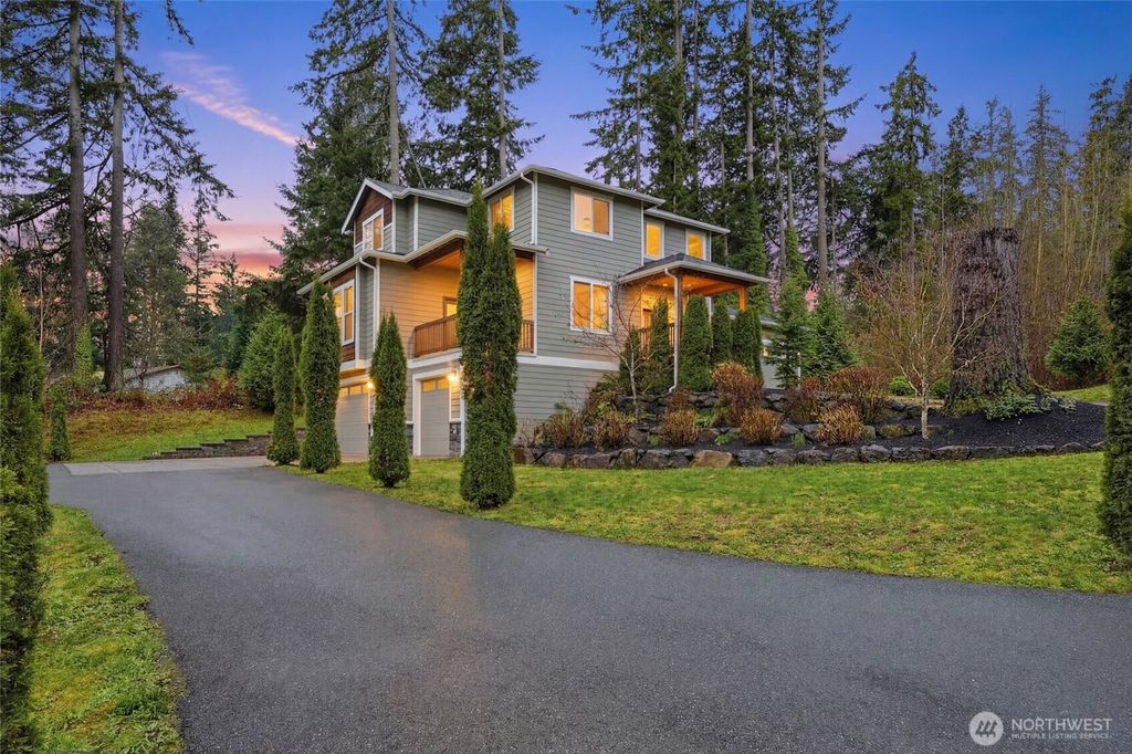 Photo of 9002 185th Place SE, Snohomish, WA 98296 (MLS # 2492850)