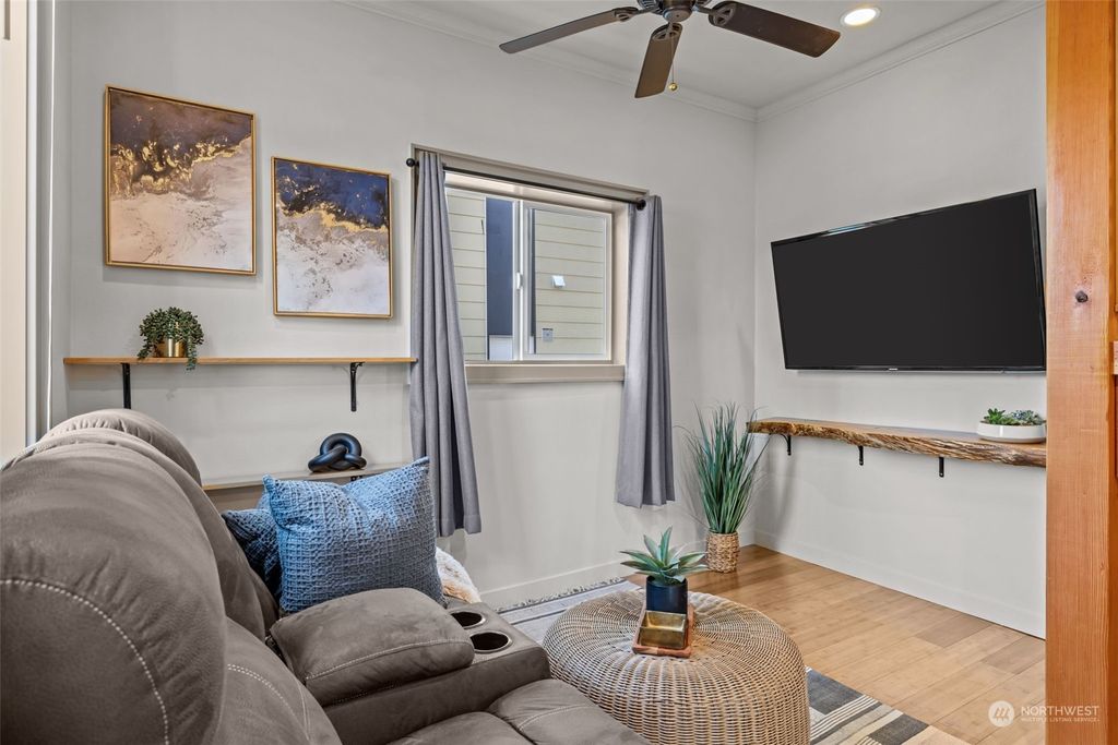 Photo of 5425 25th Avenue SW, Seattle, WA 98106 (MLS # 2326676)