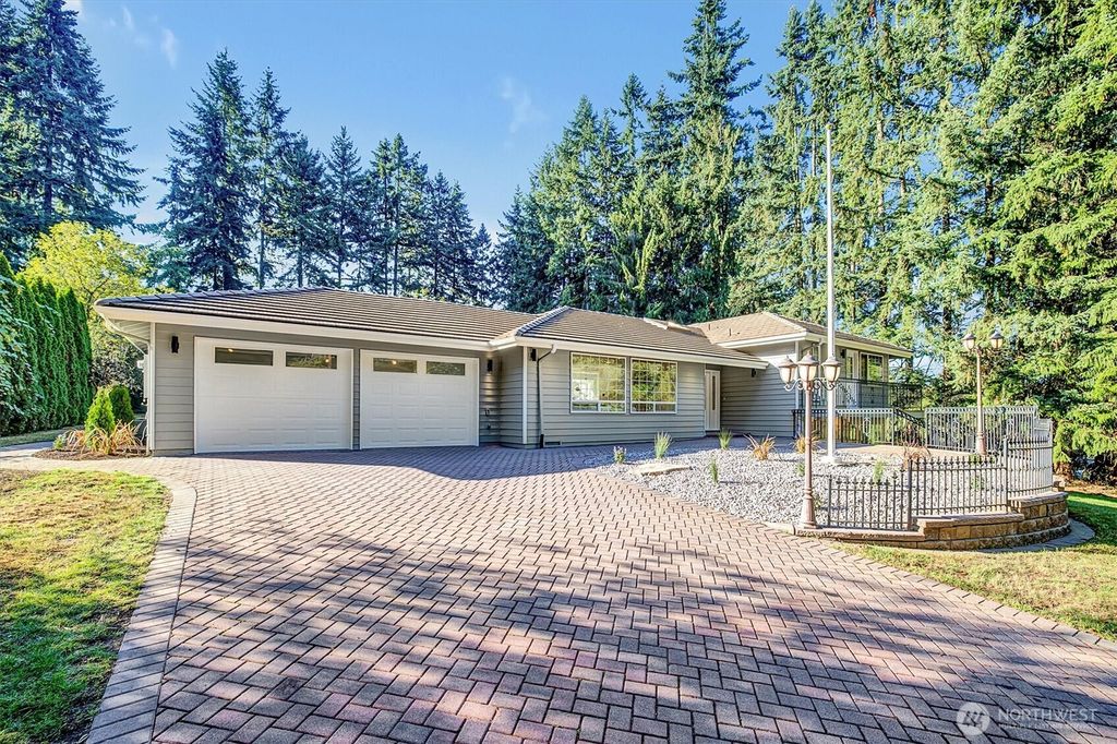 Photo of 1622 175th Street SW, Lynnwood, WA 98037 (MLS # 2445201)
