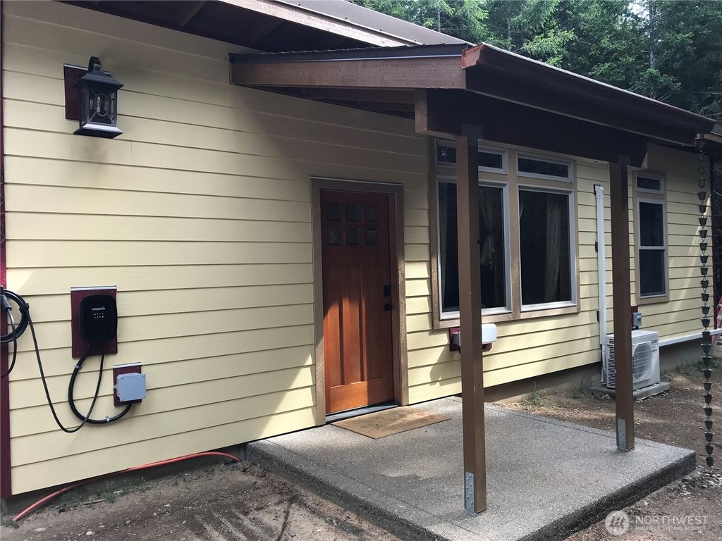 Photo of 323 E Pickering Road, Shelton, WA 98584 (MLS # 2525590)