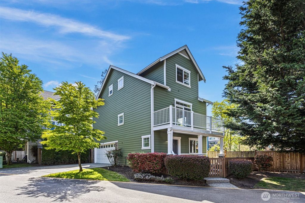 Photo of 1420 153rd Place SW, Lynnwood, WA 98087 (MLS # 2367783)