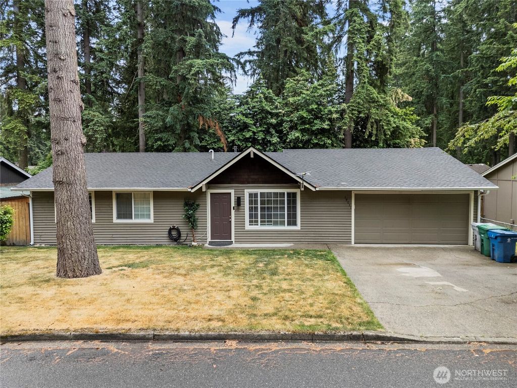 Photo of 19031 SE 266th Street, Covington, WA 98042 (MLS # 2395701)