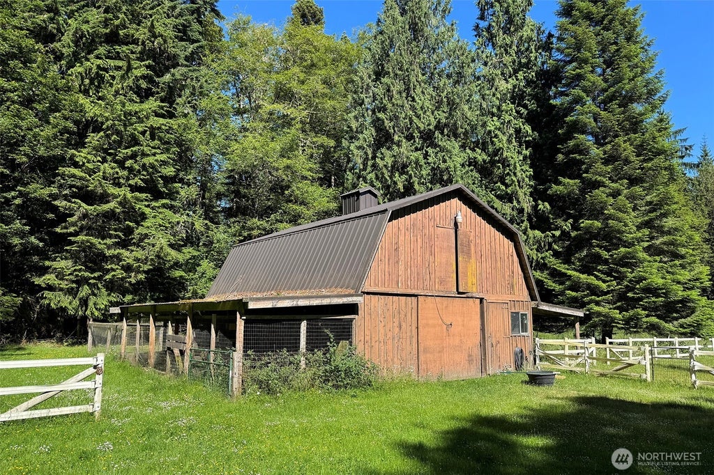 Photo of 537 Herrick Road, Port Angeles, WA 98363 (MLS # 2546575)