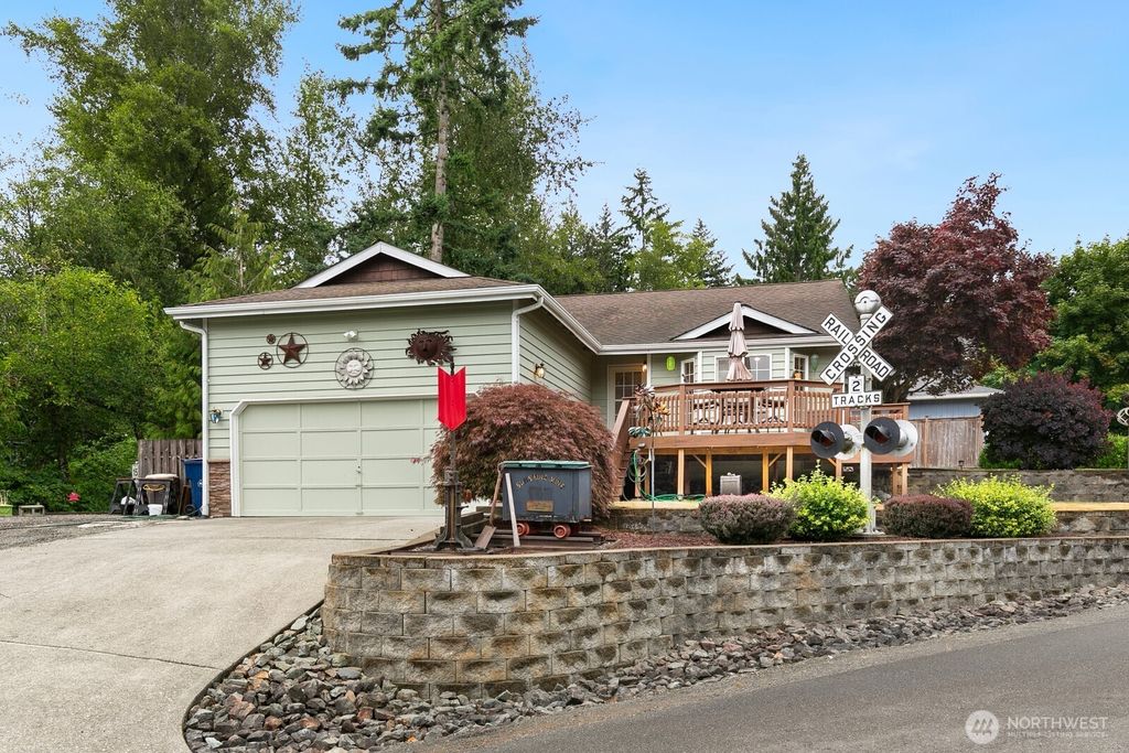 Photo of 7505 52nd Place NE, Marysville, WA 98271 (MLS # 2419150)