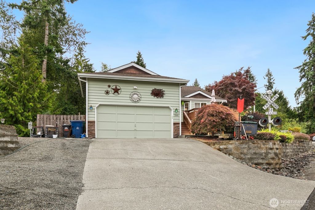 Photo of 7505 52nd Place NE, Marysville, WA 98271 (MLS # 2419150)
