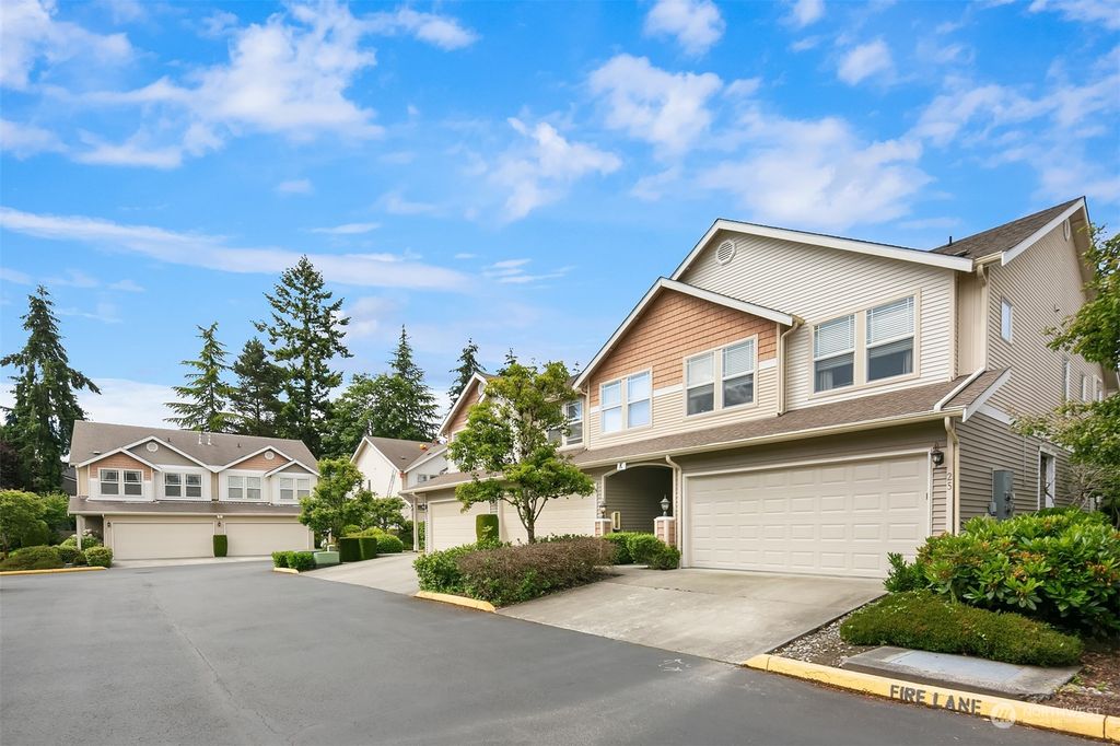 Photo of 15405 35th Avenue W #K27, Lynnwood, WA 98087 (MLS # 2253543)