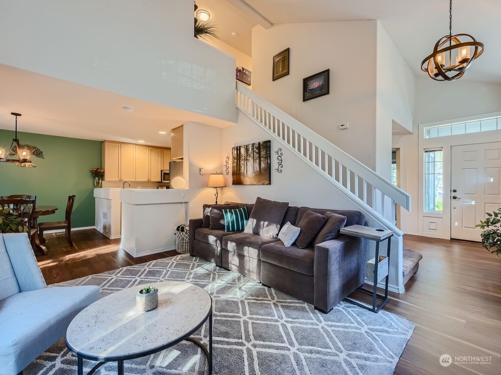 Photo of 4821 NE 5th Street, Renton, WA 98059 (MLS # 2205117)