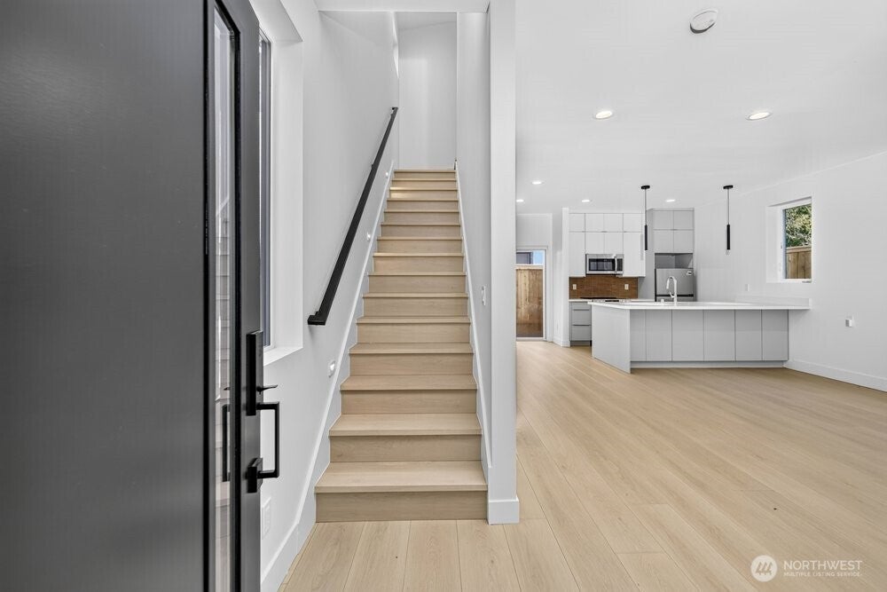 Photo of 1220 NE 100th Street, Seattle, WA 98125 (MLS # 2578293)