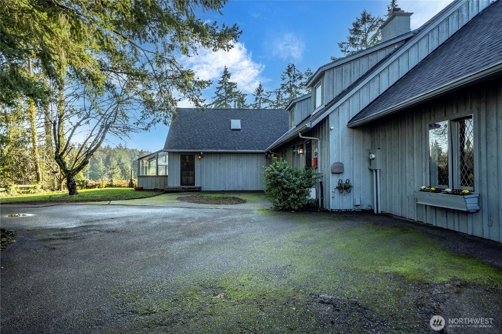 Photo of 1712 S Tyler Street, Tacoma, WA 98405 (MLS # 2471598)